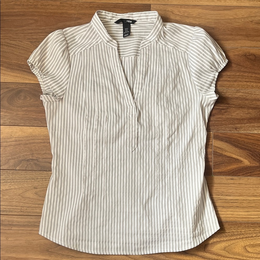 H&M Women's White and Gray Striped Blouse Casual Top